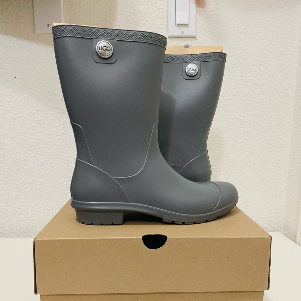 Ugh rain boots